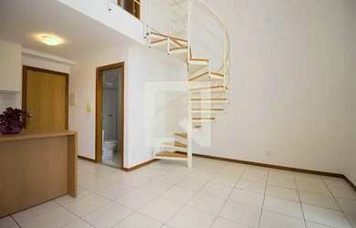 Imagem: O apartamento possui 1 Dormitório, 2 Banheiros, 1 Vaga na garagem