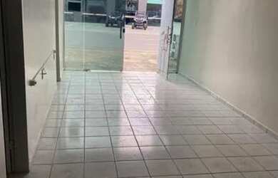 Imagem: O depósito possui 3 Vagas na garagem, 100m² de Área e está