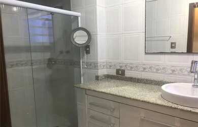 Imagem 4: Imovel Excelente localização, amplo, arejado. 03 quartos 01 suíte ,...