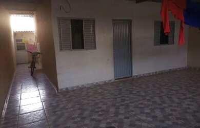 Imagem 4: Casa sozinha no lote