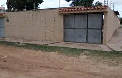 Imagem 3: For Rent. 450m² de Área, 5 Vagas na garageme2 Dormitórios