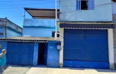 Imagem: A casa possui 2 Dormitórios, 1 Banheiro, 1 Vaga na garagem