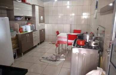 Imagem: A casa possui 2 Dormitórios, 1 Banheiro, 80m² de Área e