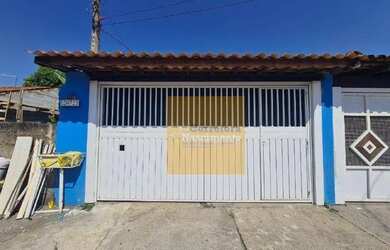 Imagem: A casa possui 2 Dormitórios, 1 Banheiro, 2 Vagas na garagem