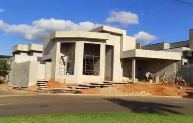 Imagem: A casa em condomínio possui 3 Dormitórios, 4 Banheiros, 2