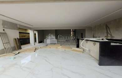 Imagem: A casa em condomínio possui 5 Dormitórios, 5 Banheiros, 5