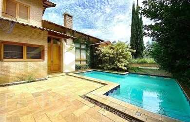 Imagem: A casa em condomínio possui 3 Dormitórios, 5 Banheiros, 4