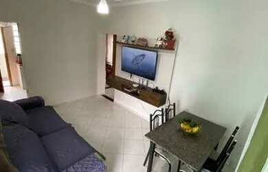 Imagem: A casa possui 2 Dormitórios, 1 Banheiro, 1 Vaga na garagem