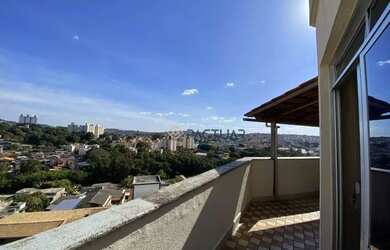 Imagem: O apartamento na cobertura possui 3 Dormitórios, 2 Banheiros