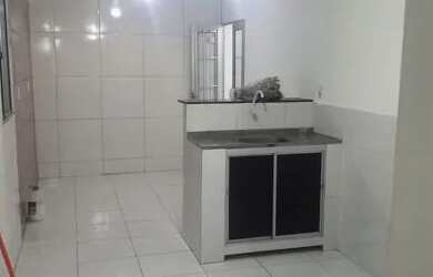 Imagem: A casa possui 2 Dormitórios, 1 Banheiro e está localizado