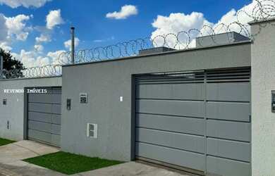 Imagem: A casa à venda possui 2 Dormitórios, 1 Banheiro, 2 Vagas na