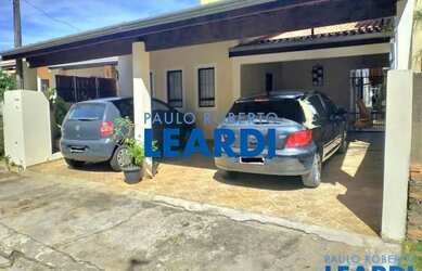 Imagem: A casa em condomínio possui 2 Dormitórios, 2 Banheiros, 3