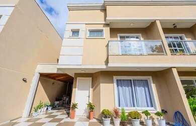 Imagem: A casa em condomínio possui 3 Dormitórios, 3 Banheiros, 2