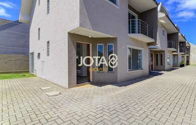 Imagem: A casa em condomínio possui 3 Dormitórios, 4 Banheiros, 2