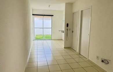 Imagem: A casa em condomínio possui 2 Dormitórios, 3 Banheiros, 2