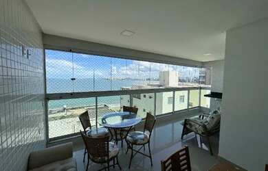 Imagem: O apartamento possui 3 Dormitórios, Acomodam 6 pessoas, 2 Vagas