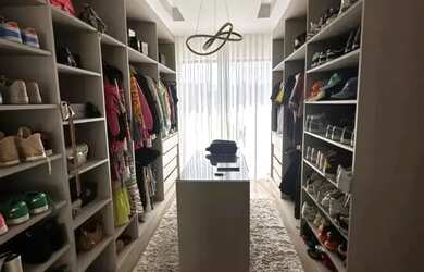 Imagem 15: Imóvel para aluguel possui 250 metros quadrados com 5 quartos