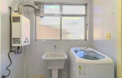 Imagem 12: Apartamento com 3 dormitórios, sendo 1 suíte, e 1 vaga de garagem no...