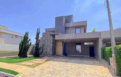 Imagem: A casa em condomínio possui 3 Dormitórios, 5 Banheiros, 350m²