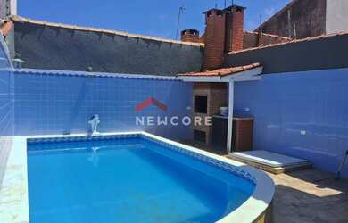 Imagem: A casa possui 2 Dormitórios, 2 Banheiros, 3 Vagas na garagem