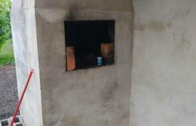 Imagem: A casa possui 2 Dormitórios, 1 Banheiro, 3 Vagas na garagem