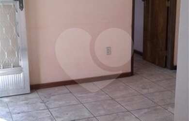 Imagem 2: Maravilhoso apartamento tipo Casa, vazio, todo reformado