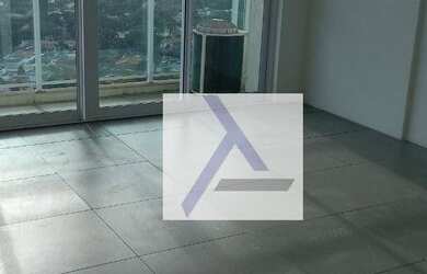 Imagem: O depósito possui 1 Vaga na garagem, 33m² de Área e está