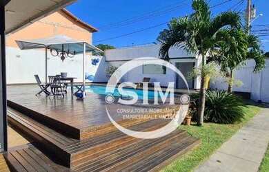 Imagem: A casa possui 5 Dormitórios, 3 Banheiros, 5 Vagas na garagem