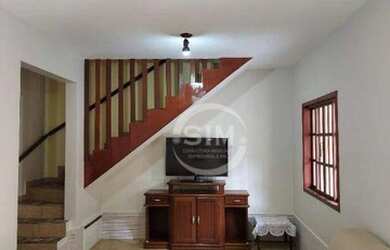 Imagem: A casa possui 3 Dormitórios, 2 Banheiros, 2 Vagas na garagem