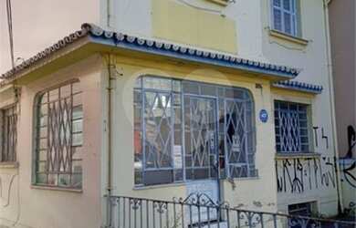 Imagem: O depósito possui 1 Vaga na garagem, 500m² de Área e está