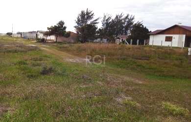 Imagem: O terreno possui 301m² de Área e está localizado em Arroio