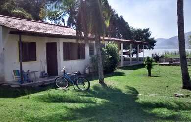 Imagem 3: Casarão em Ponta Negra. 200m² de Área, 1 Vaga na garageme5 Dormitórios