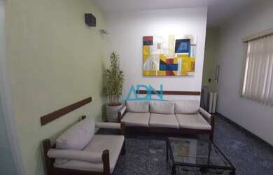 Imagem: O depósito possui 5 Vagas na garagem e 140m² de Área e está