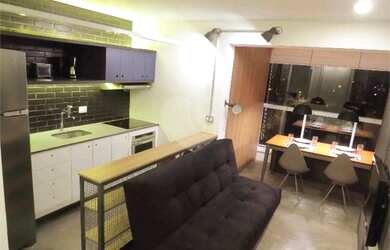 Imagem: O apartamento possui 1 Dormitório, 1 Banheiro, 1 Vaga na garagem