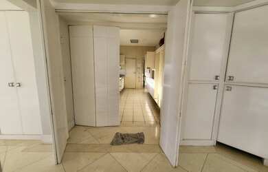 Imagem 12: Mansão para venda com 477 metros 01 apto por andar - Salvador - BA