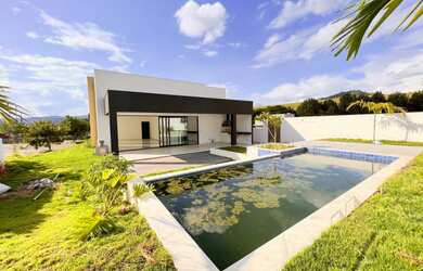 Imagem: A casa em condomínio possui 3 Dormitórios, 4 Banheiros, 4