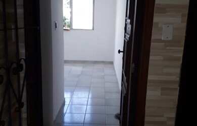 Imagem 1: Apartamento térreo alto