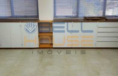 Imagem: O depósito possui 1 Vaga na garagem, 66m² de Área e está