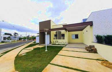 Imagem: A casa em condomínio possui 3 Dormitórios, 3 Banheiros, 4