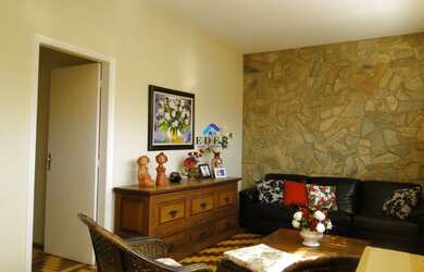 Imagem: A casa possui 4 Dormitórios, 3 Banheiros, 2 Vagas na garagem