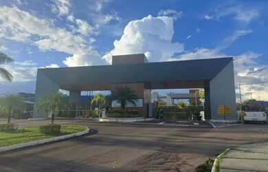 Imagem: O terreno e está localizado em Ponta Negra, Manaus à venda