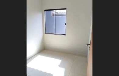 Imagem: A casa possui 3 Dormitórios, 2 Banheiros e está localizado