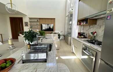 Imagem 4: Casa de condomínio para venda possui 230m² com 3 quartos no ALPHAVILLE...