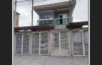 Imagem: A casa possui 2 Dormitórios, 1 Banheiro, 1 Vaga na garagem