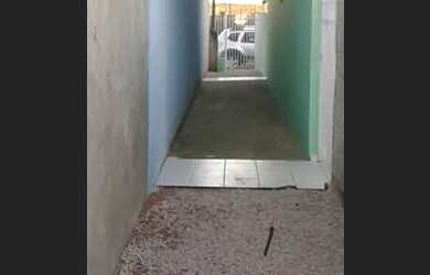 Imagem: A casa possui 1 Dormitório, 1 Banheiro, 50m² de Área e está