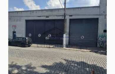 Imagem: O depósito possui 5 Vagas na garagem, 2.000m² de Área e