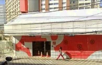 Imagem: O depósito possui 5 Vagas na garagem e 673m² de Área e está