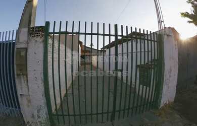 Imagem: A casa possui 1 Dormitório, 1 Banheiro, 4 Vagas na garagem