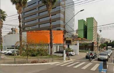 Imagem: O depósito à venda possui 5 Vagas na garagem e 481m² de Área