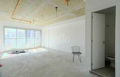 Imagem: O depósito possui 1 Vaga na garagem, 37m² de Área e está